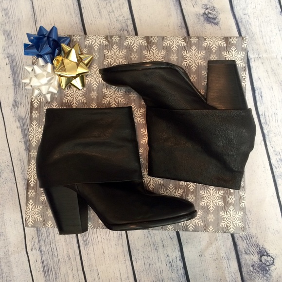 Vince Camuto Shoes - Vince camuto like new fold over leather booties